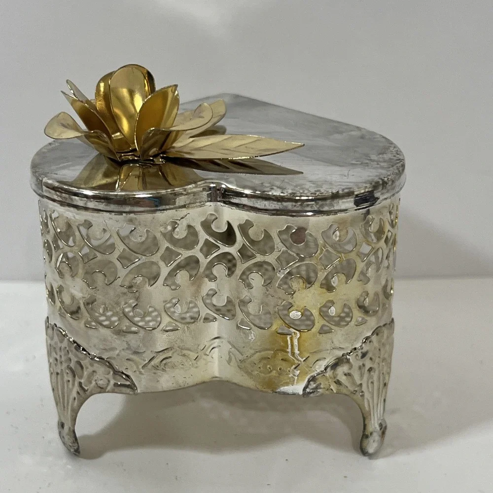 Heart and Rose Silver Plated Trinket Ring Jewelry Box, Filigree Silver Tone Mesh
